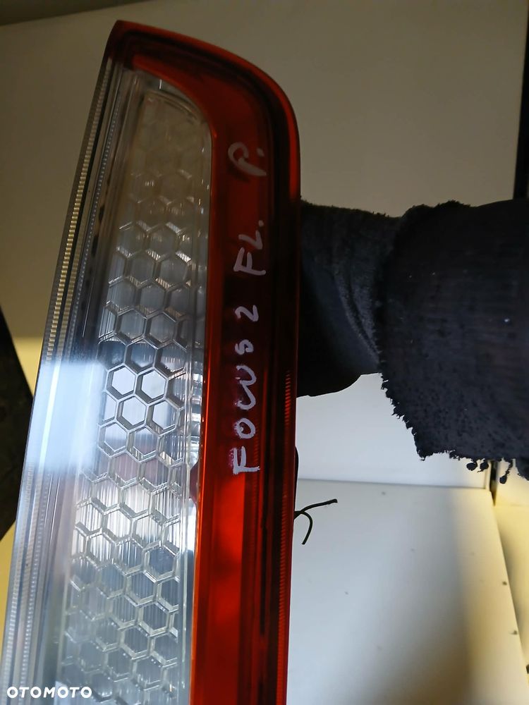 Ford Focus Mk2 kombi  Lift Lampa tylna  prawa. - 2
