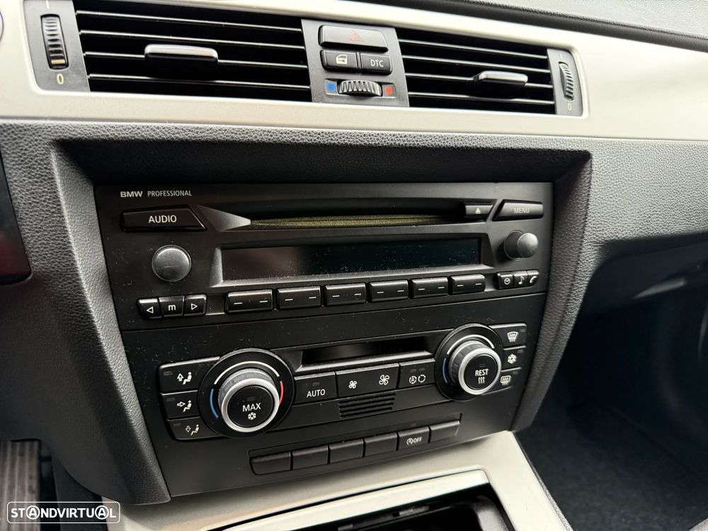 BMW 318 d DPF Edition Sport - 15