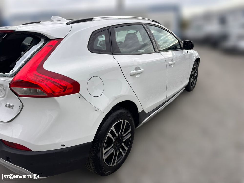 Volvo V40 Cross Country 2.0 D2 de 2017 para peças - 5