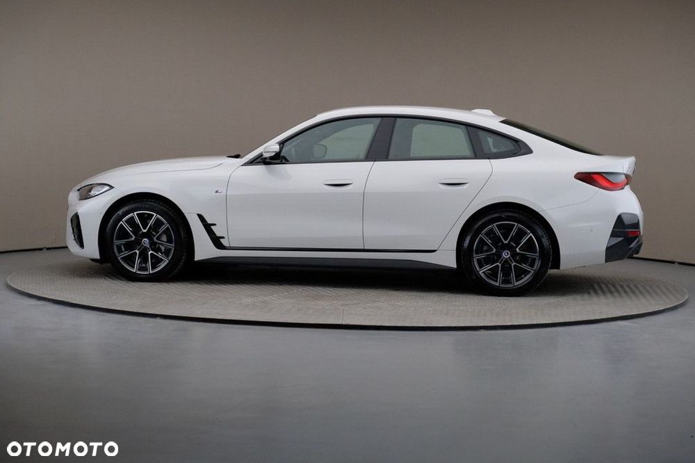 BMW i4 - 4