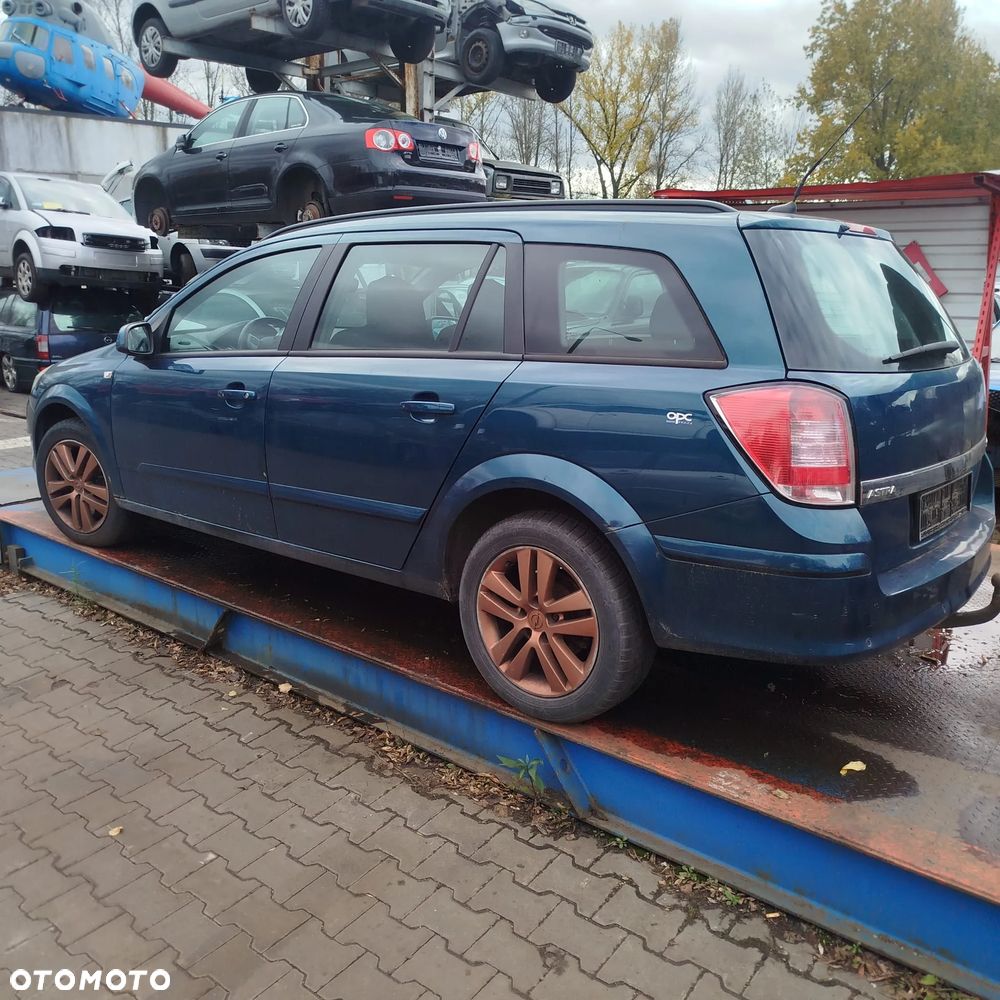 Opel Astra H na części. - 9
