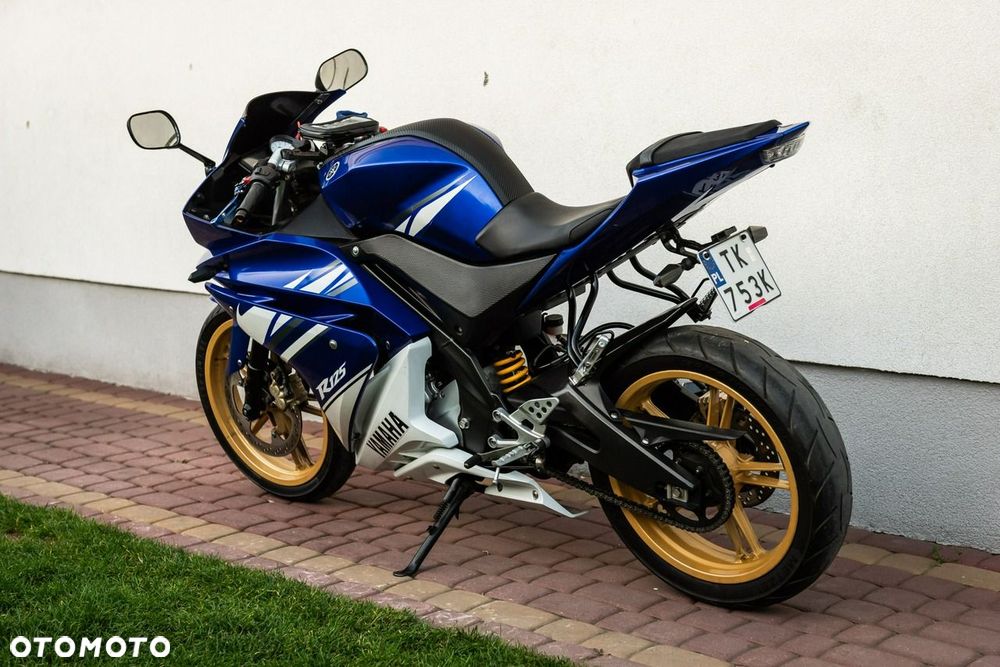 Yamaha YZF - 4