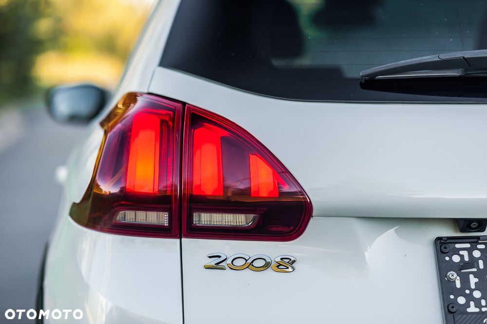 Peugeot 2008 BlueHDi FAP 120 STOP & START GT-Line Edition - 37