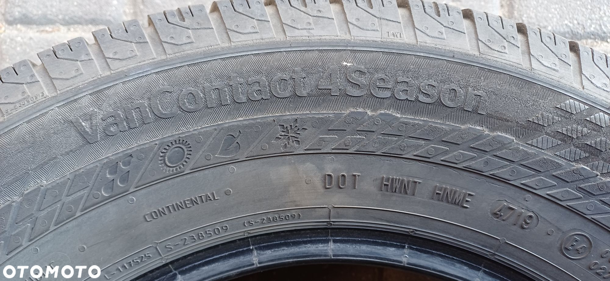 CONTINENTAL 215/70R15C 109/107R , pojedyńcza opona wielosezonowa . - 4