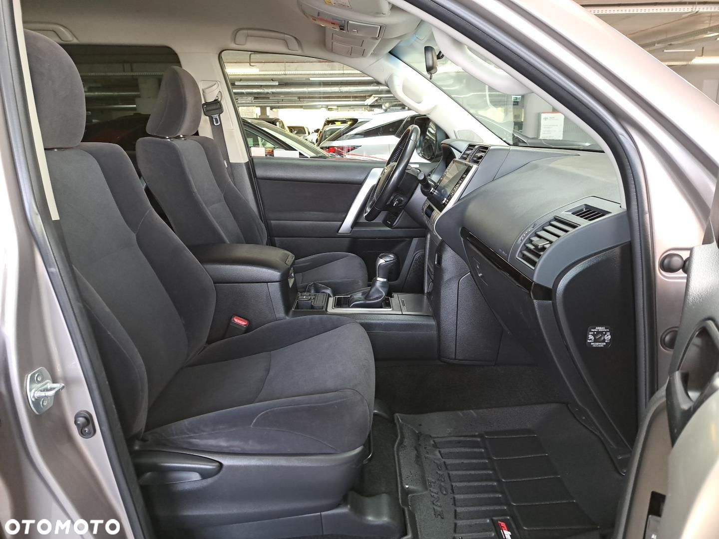 Toyota Land Cruiser - 13