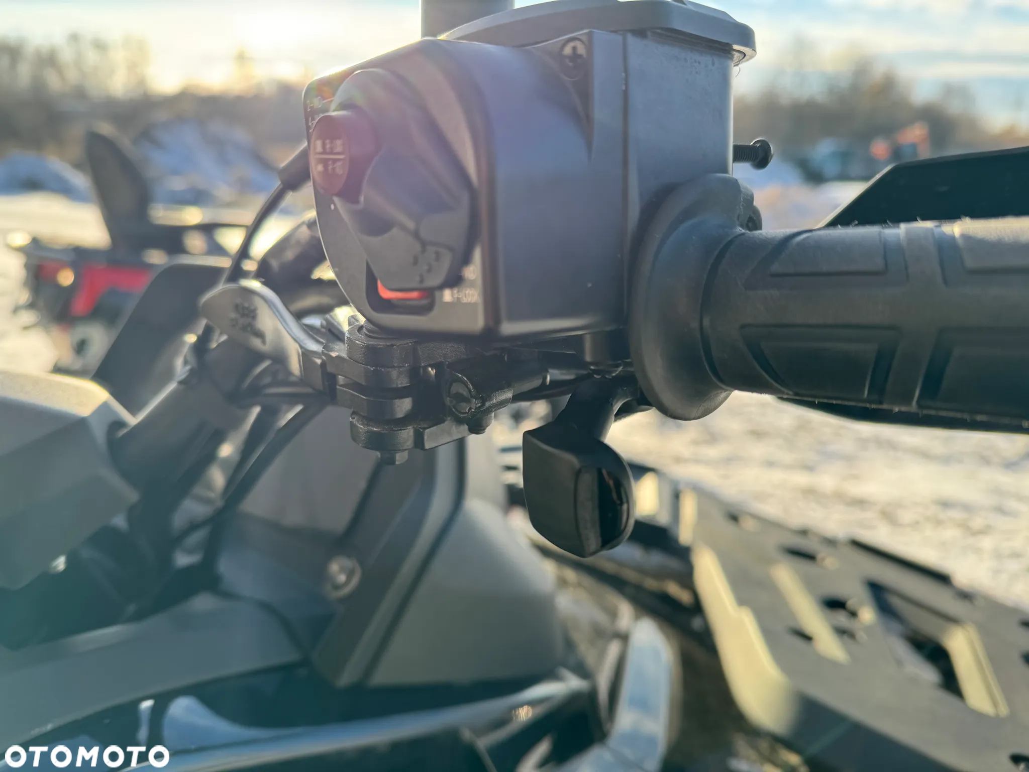 QJMOTOR SFA 1000 - 16