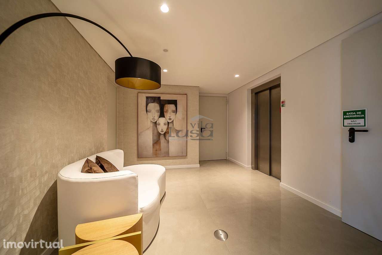 Apartamento T2,  3 wcs (2 suites) com Garagem Dupla no Centro de Gaia - Grande imagem: 3/23