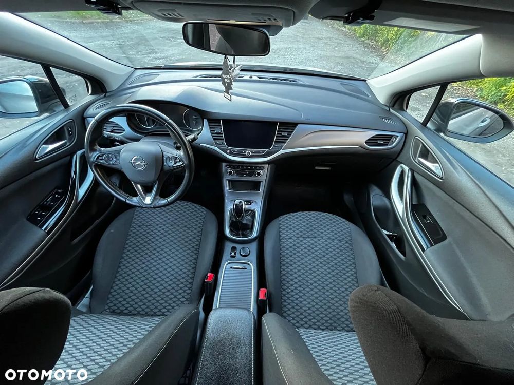 Opel Astra 1.2 T Elegance S&S - 9