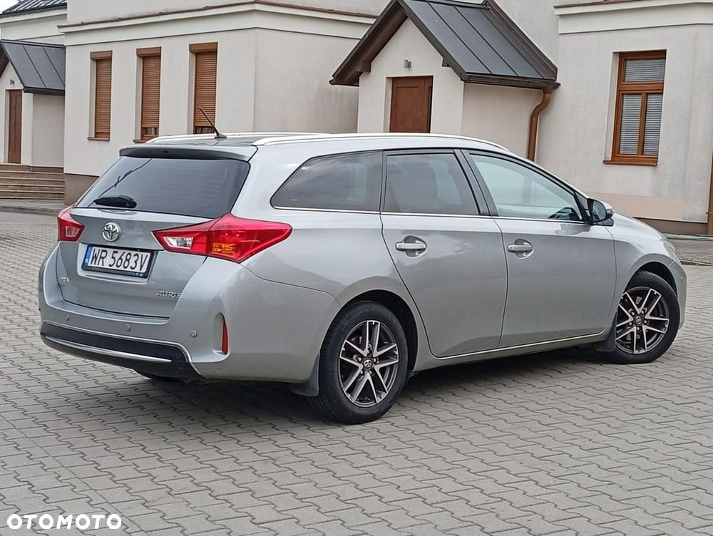 Toyota Auris 2013