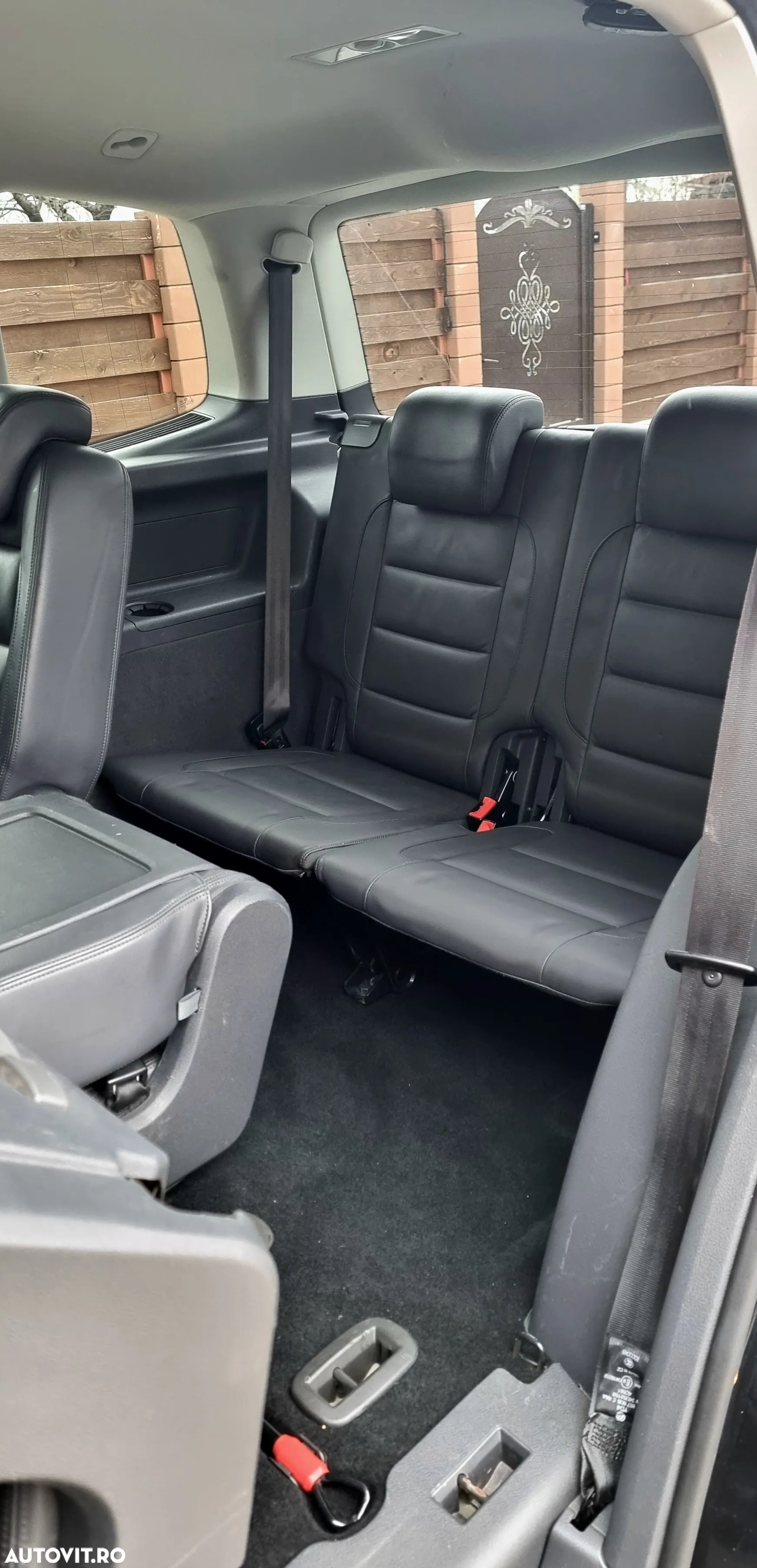 Volkswagen Touran 2.0 TDI DPF DSG Cross - 9