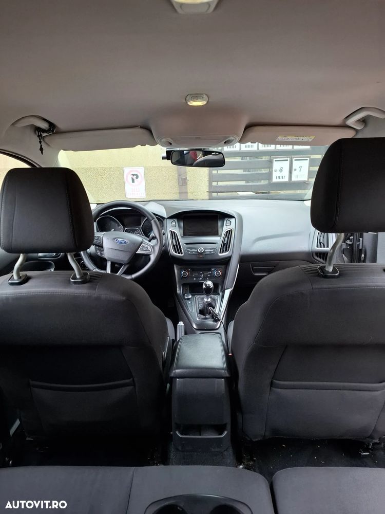 Ford Focus 1.0 EcoBoost Titanium - 23