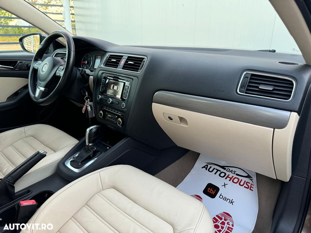 Volkswagen Jetta 1.6 TDI DSG Highline - 11