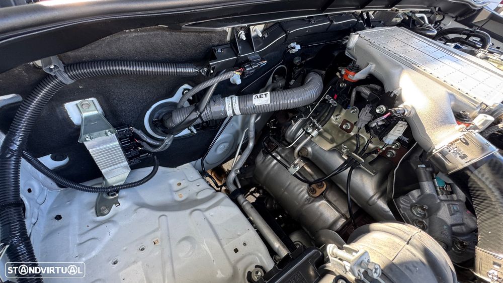 Toyota Hilux 2.4 D-4D 4WD CD CM - 35