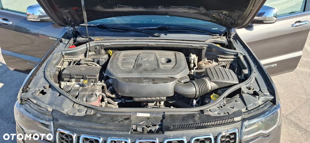 Jeep Grand Cherokee - 18