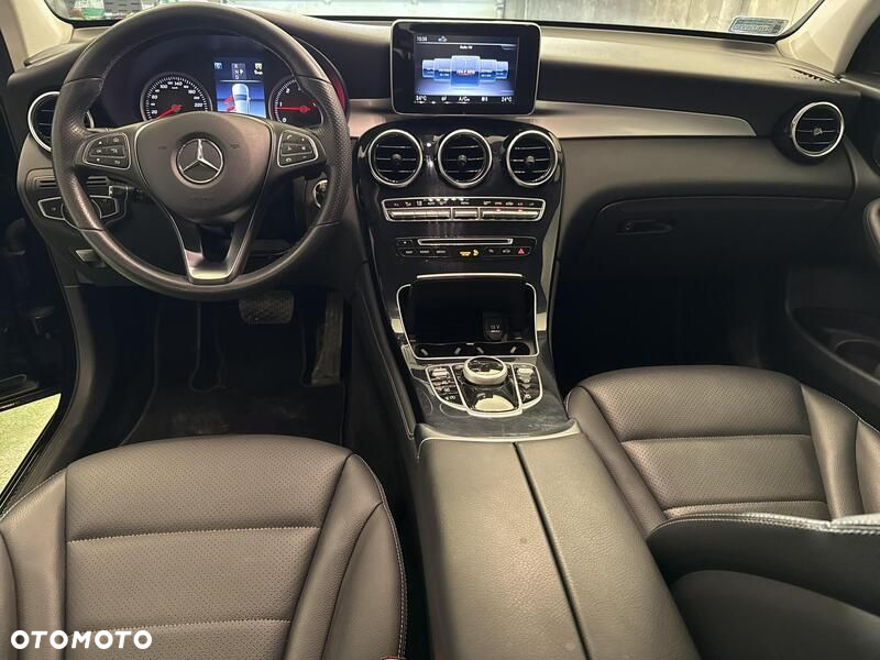 Mercedes-Benz GLC 220 d 4-Matic - 23