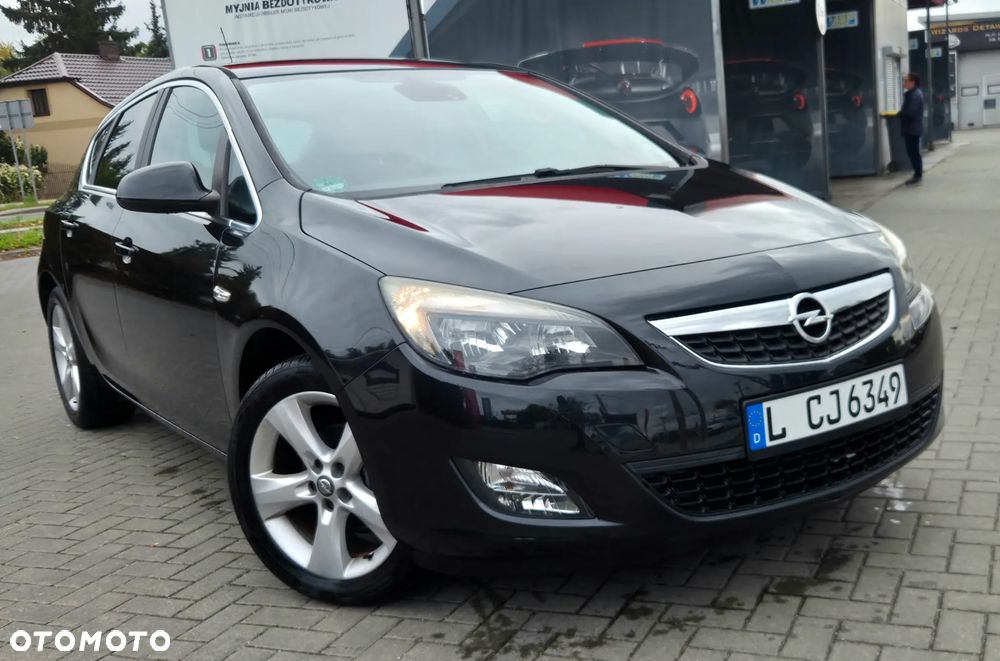 Opel Astra 2012