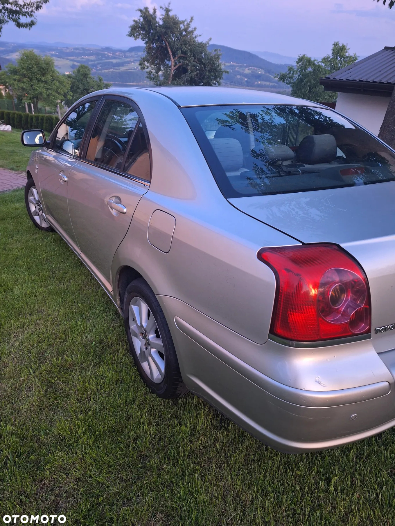 Toyota Avensis 2.0 D-4D Prestige - 4