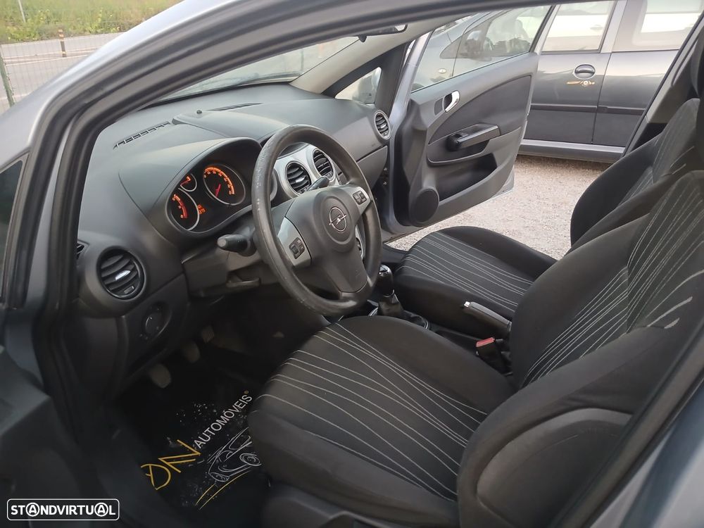 Opel Corsa 1.2 Enjoy - 2