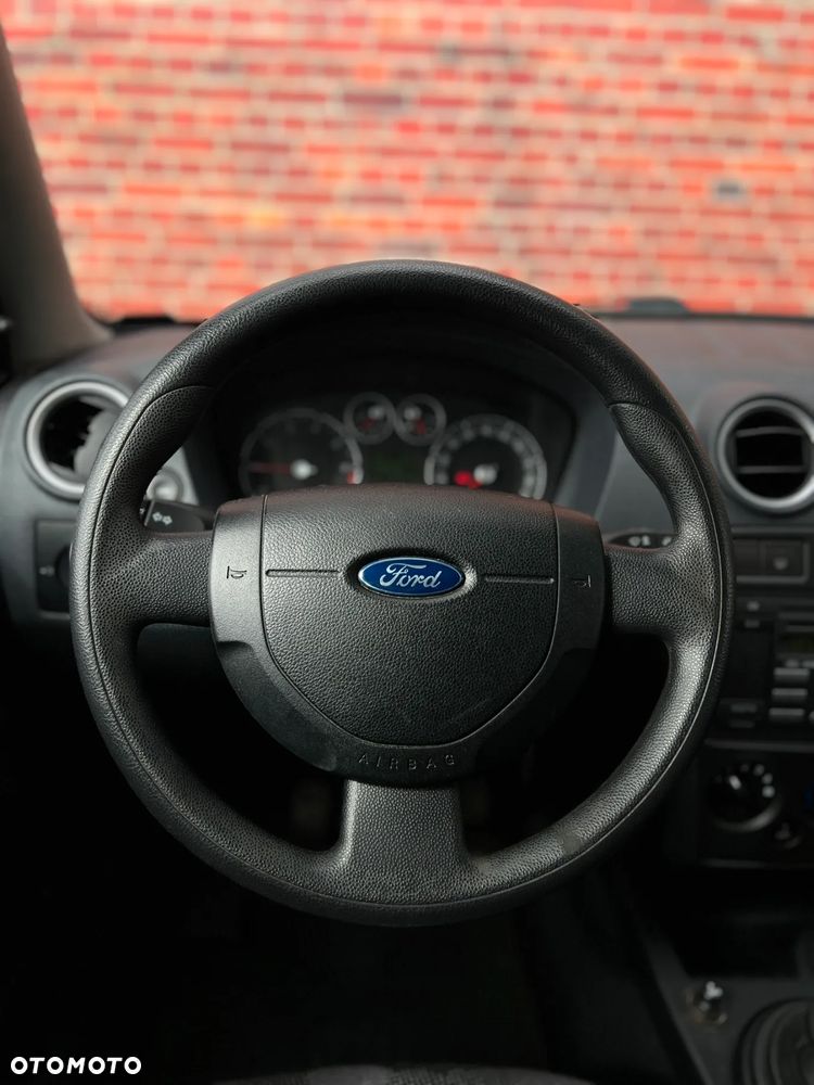 Ford Fusion - 23