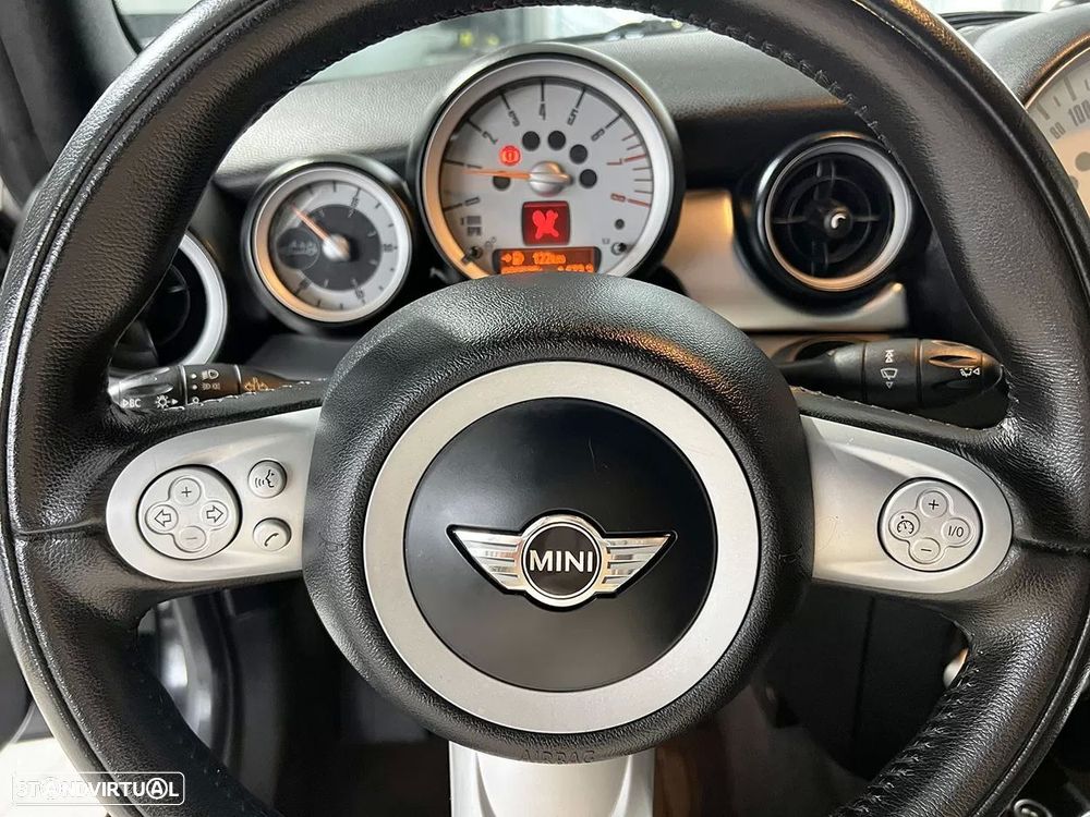 MINI Cabrio Cooper S - 21