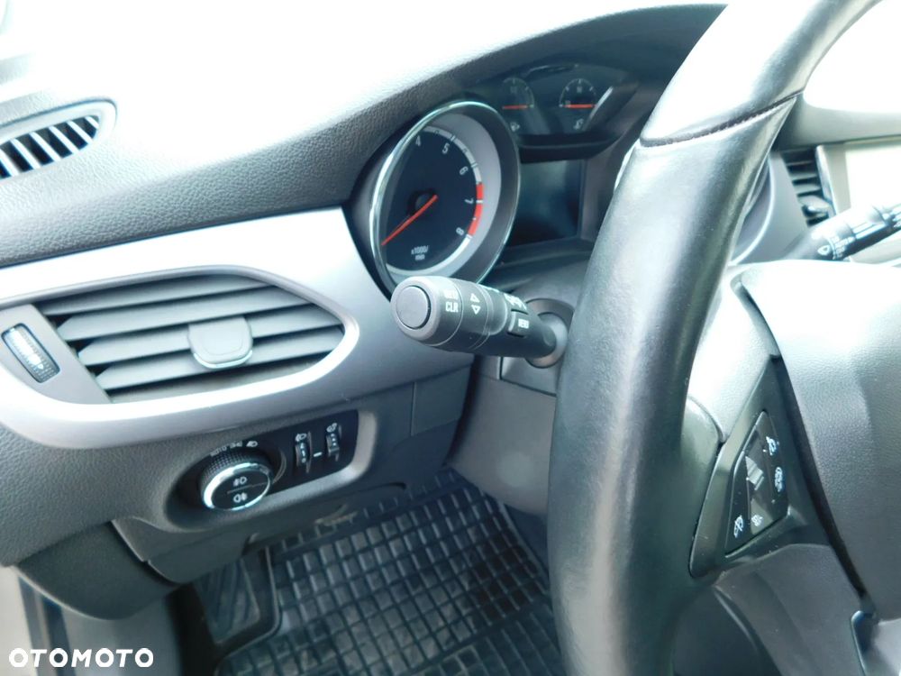 Opel Astra 1.4 Turbo Edition - 22