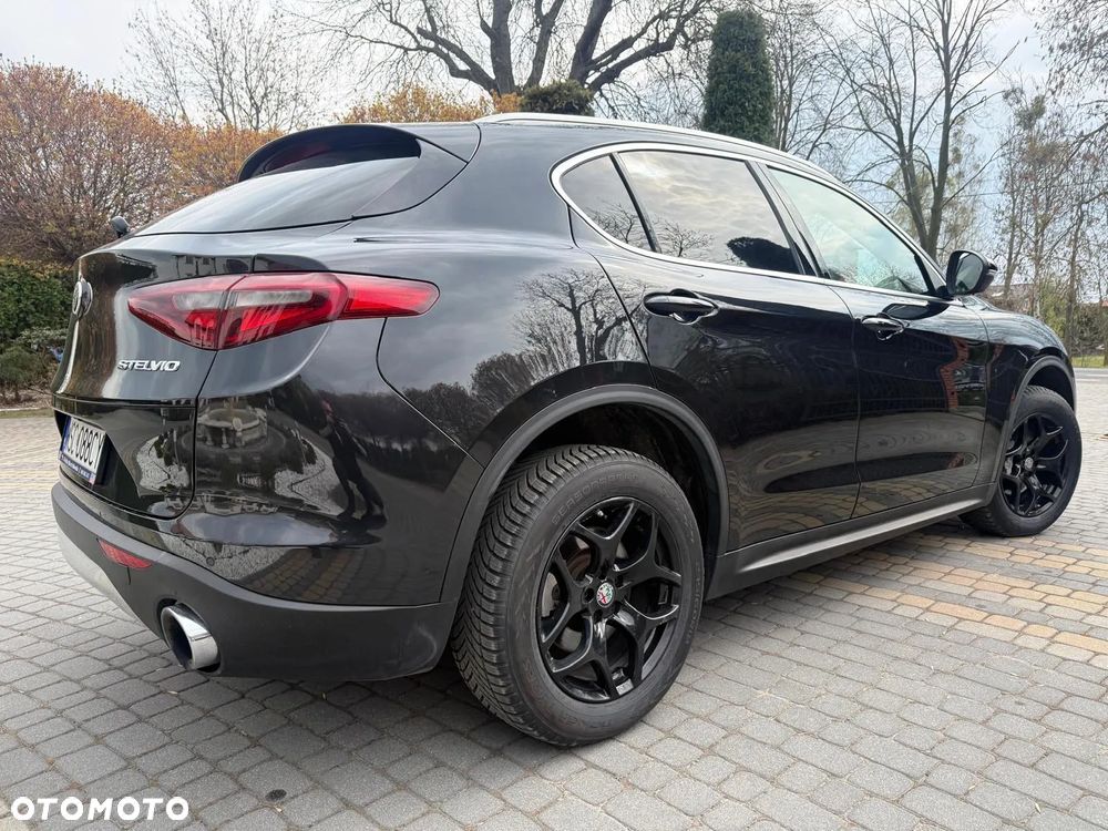 Alfa Romeo Stelvio 2.0 Turbo 16V AT8-Q4 Competizione - 11