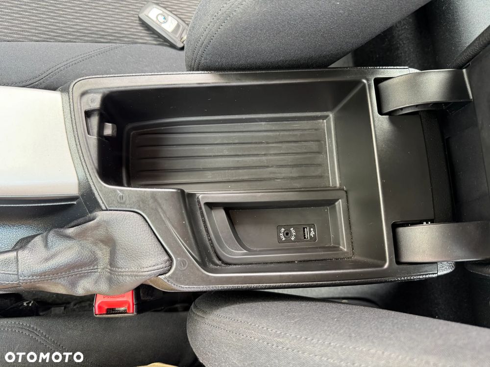 BMW Seria 1 118d DPF Edition Sport - 27