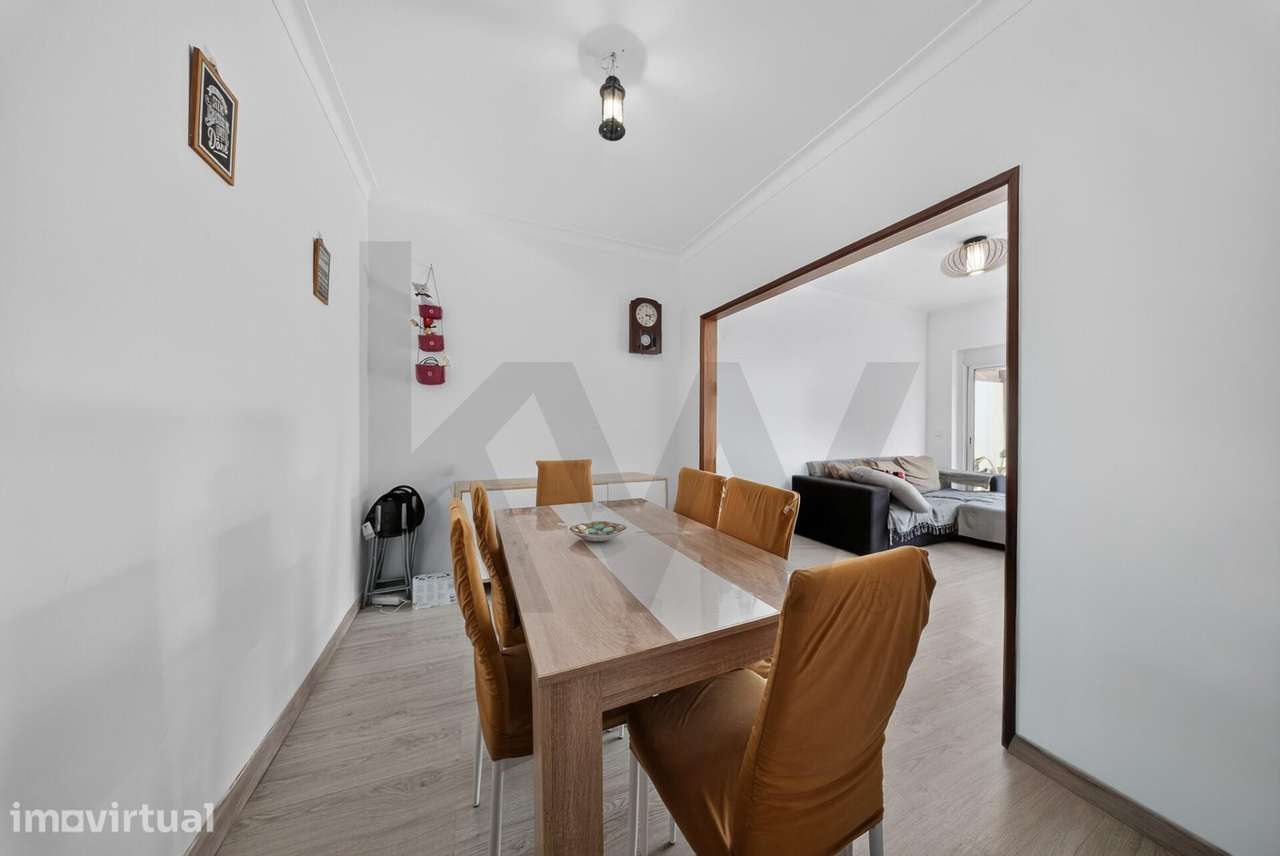 Apartamento T2 com Logradouro Privativo – O seu novo refúgio na cidade - Grande imagem: 2/15