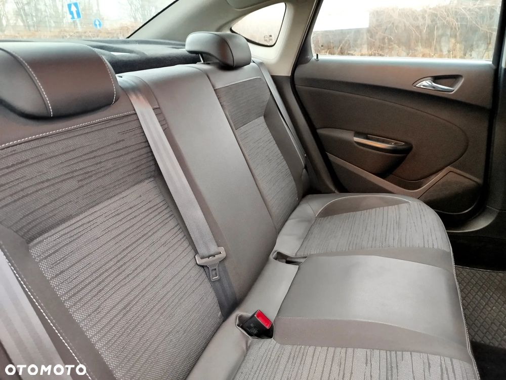 Opel Astra - 11