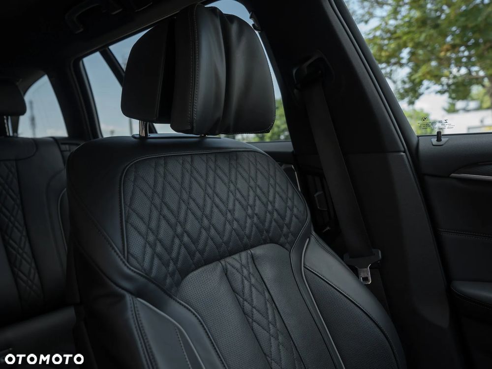 BMW Seria 5 540d xDrive mHEV M Sport sport - 40