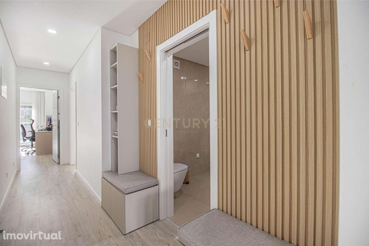 Apartamento T2 Atalaia c/ Estacionamento - Grande imagem: 2/31