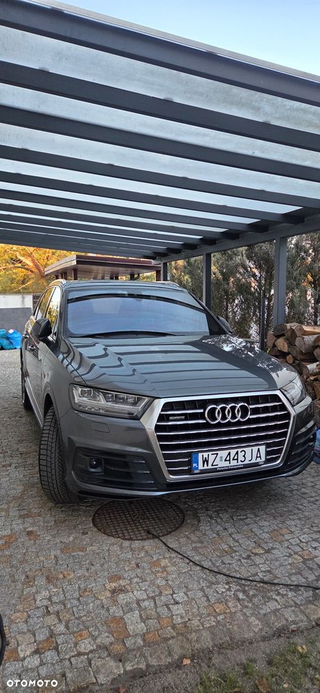 Audi Q7 - 1