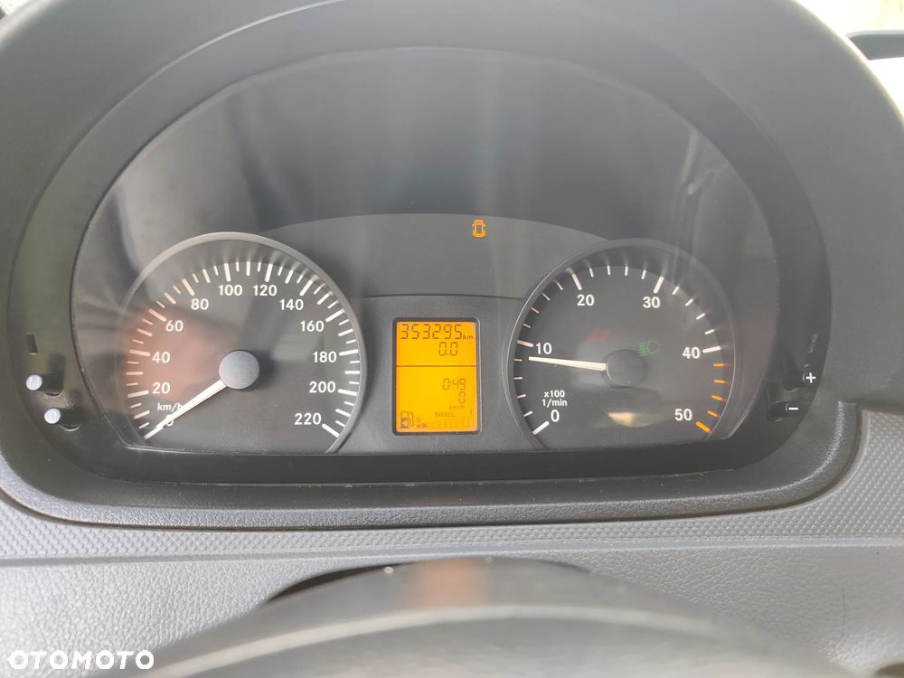 Mercedes-Benz VITO - 18