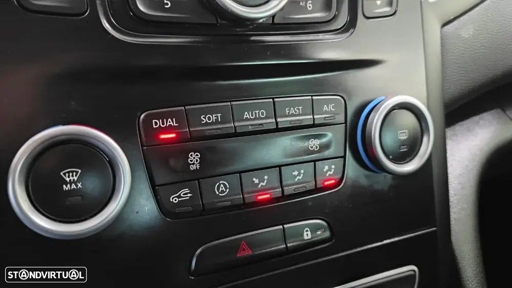 Renault Mégane 1.5 Blue dCi Zen - 32