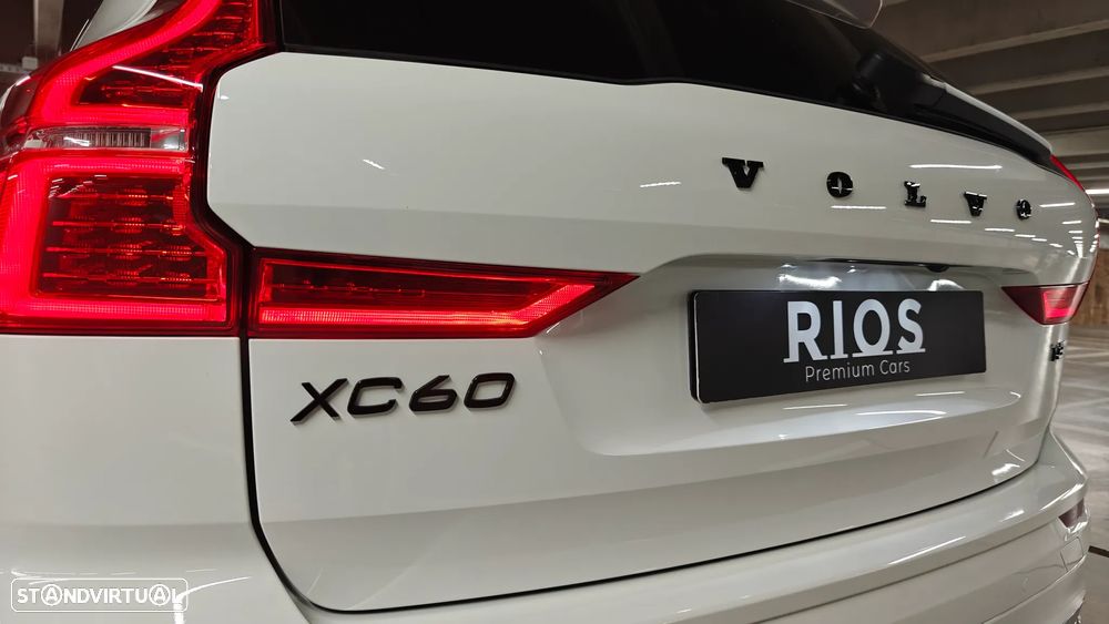 Volvo XC 60 2.0 T8 PHEV R-Design AWD - 15