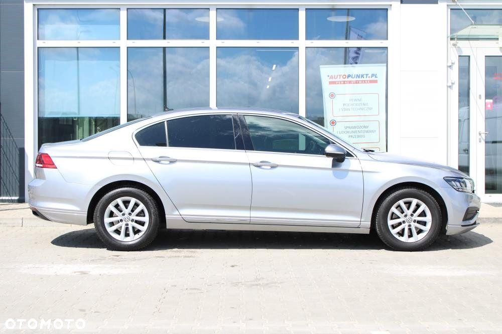 Volkswagen Passat - 5