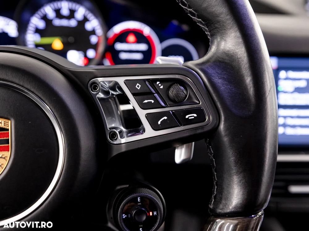 Porsche Cayenne Turbo - 27