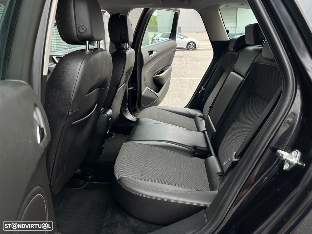 Opel Astra Sports Tourer 1.7 CDTi Cosmo - 13