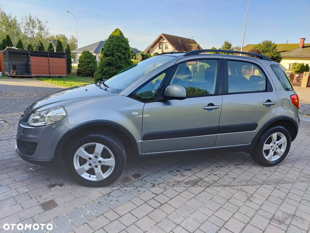 Suzuki SX4 Classic 1.6 VVT 4x4 Comfort - 23