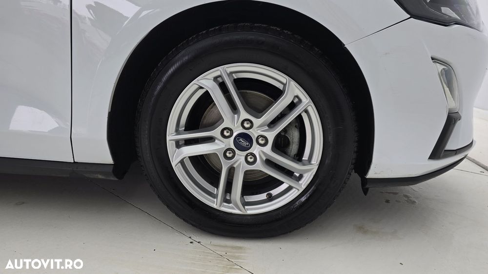 Ford Focus 1.0 EcoBoost Trend - 23
