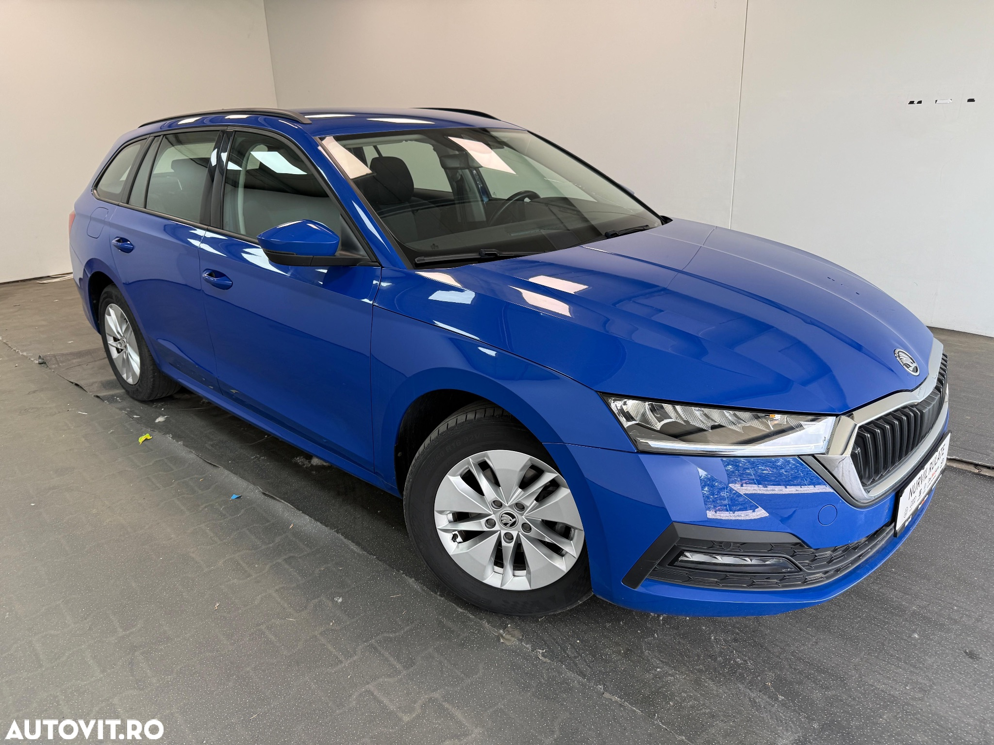 Skoda Octavia Combi Diesel 2.0 TDI DSG Ambition - 27