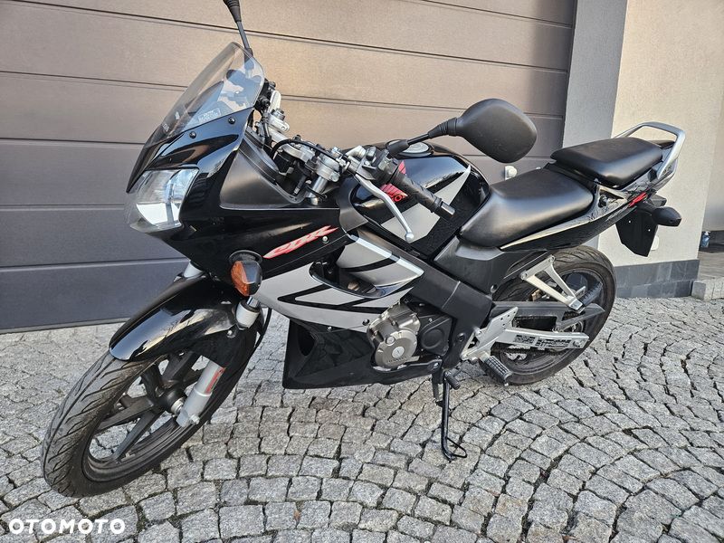 Honda CBR - 3
