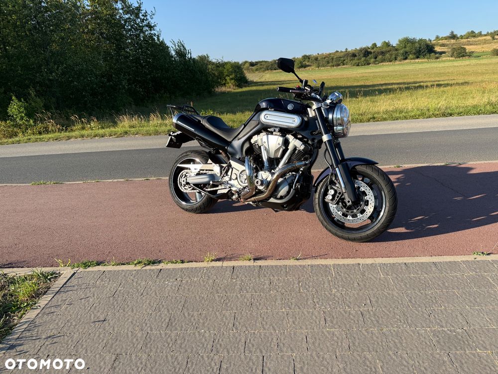 Yamaha MT - 17