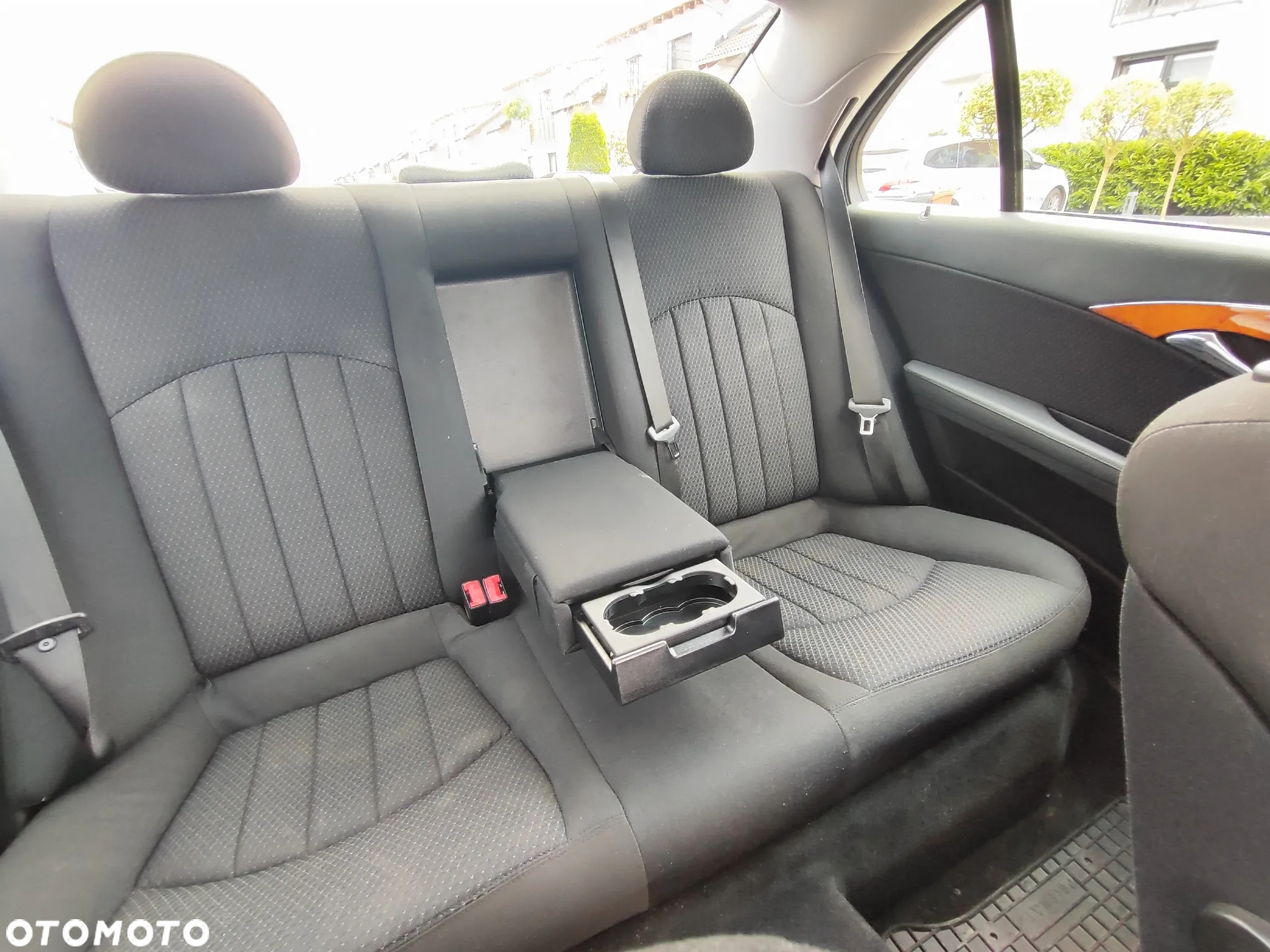 Mercedes-Benz Klasa E 280 4-Matic Elegance - 31