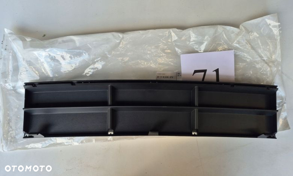 KRATKA ZDERZAKA ATRAPA PRZÓD BMW E39 8235672 51118235672