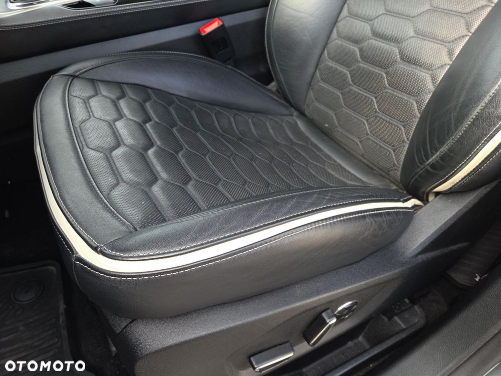 Ford S-Max 2.0 TDCi Bi-Turbo Vignale PowerShift - 26