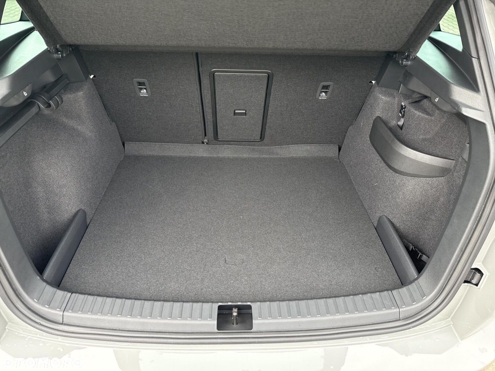 Skoda Karoq 1.5 TSI ACT Sportline DSG - 27