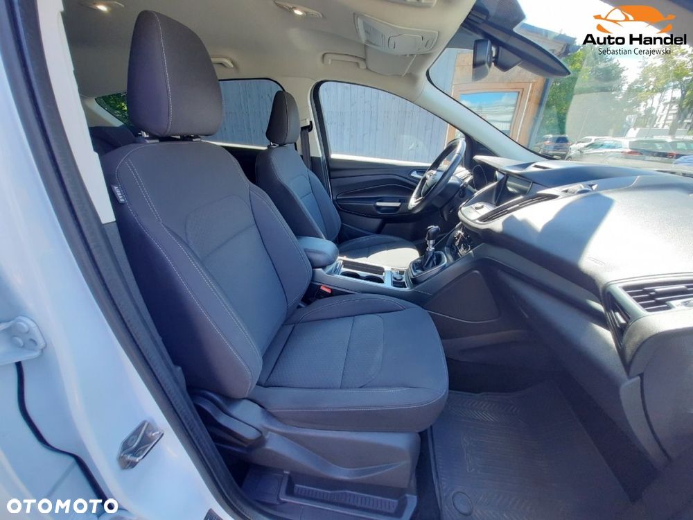 Ford Kuga 1.5 EcoBoost 2x4 Titanium - 41
