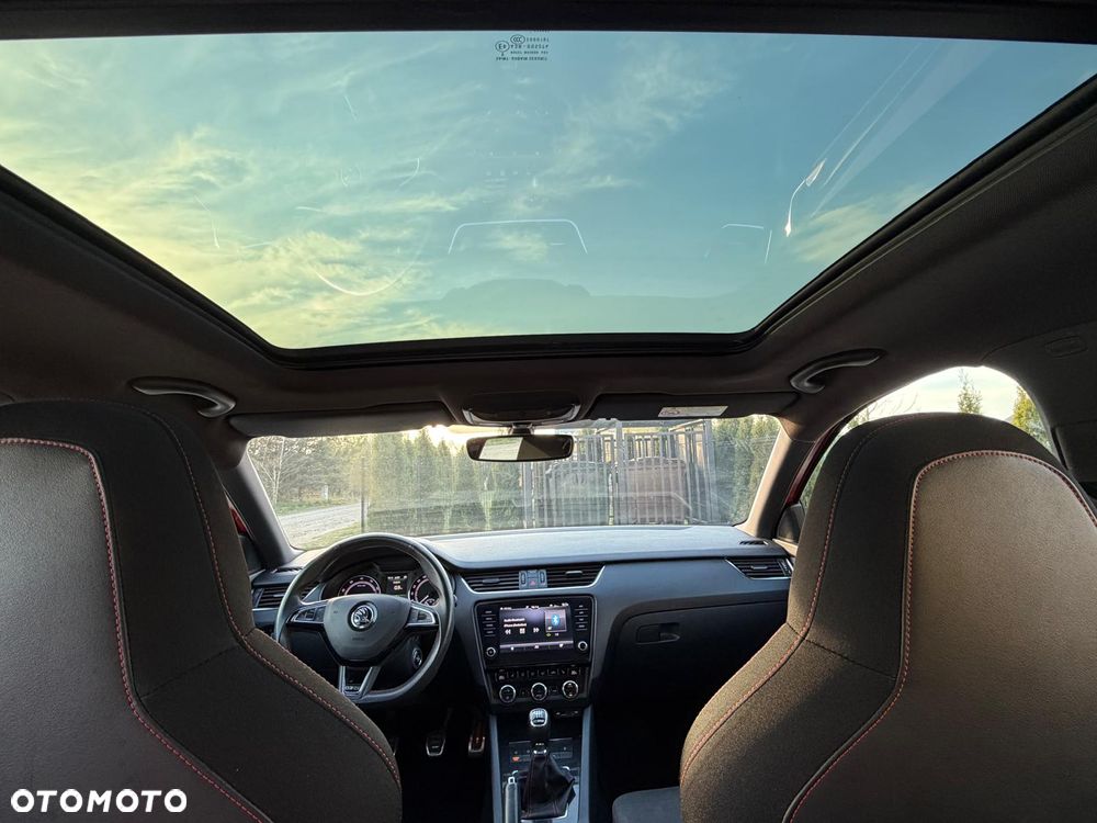 Skoda Octavia 2.0 TSI RS - 25
