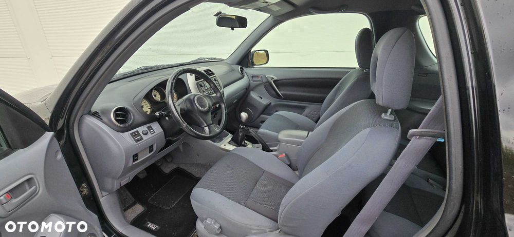 Toyota RAV4 - 8